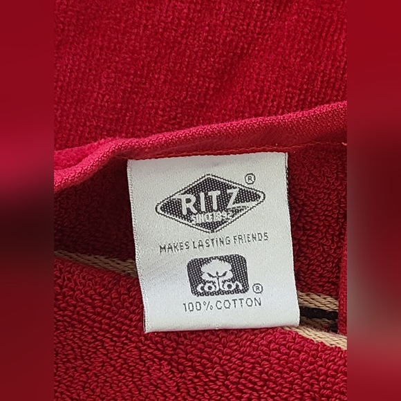 Ritz - Christmas Red Leopard Print 3 Pc Towel Set - Picture 5 of 7